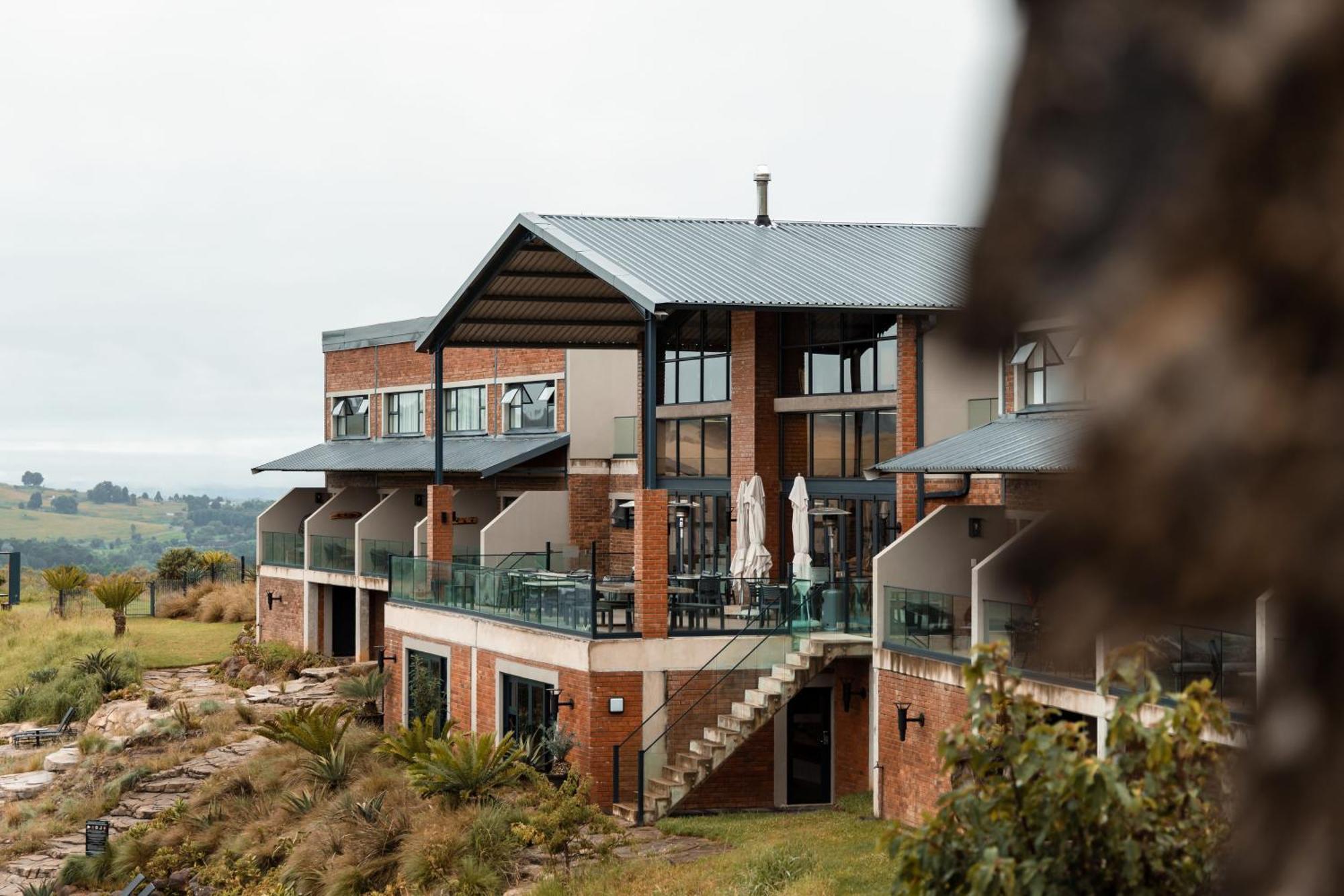 Dragonview Lodge Champagne Valley Exterior foto